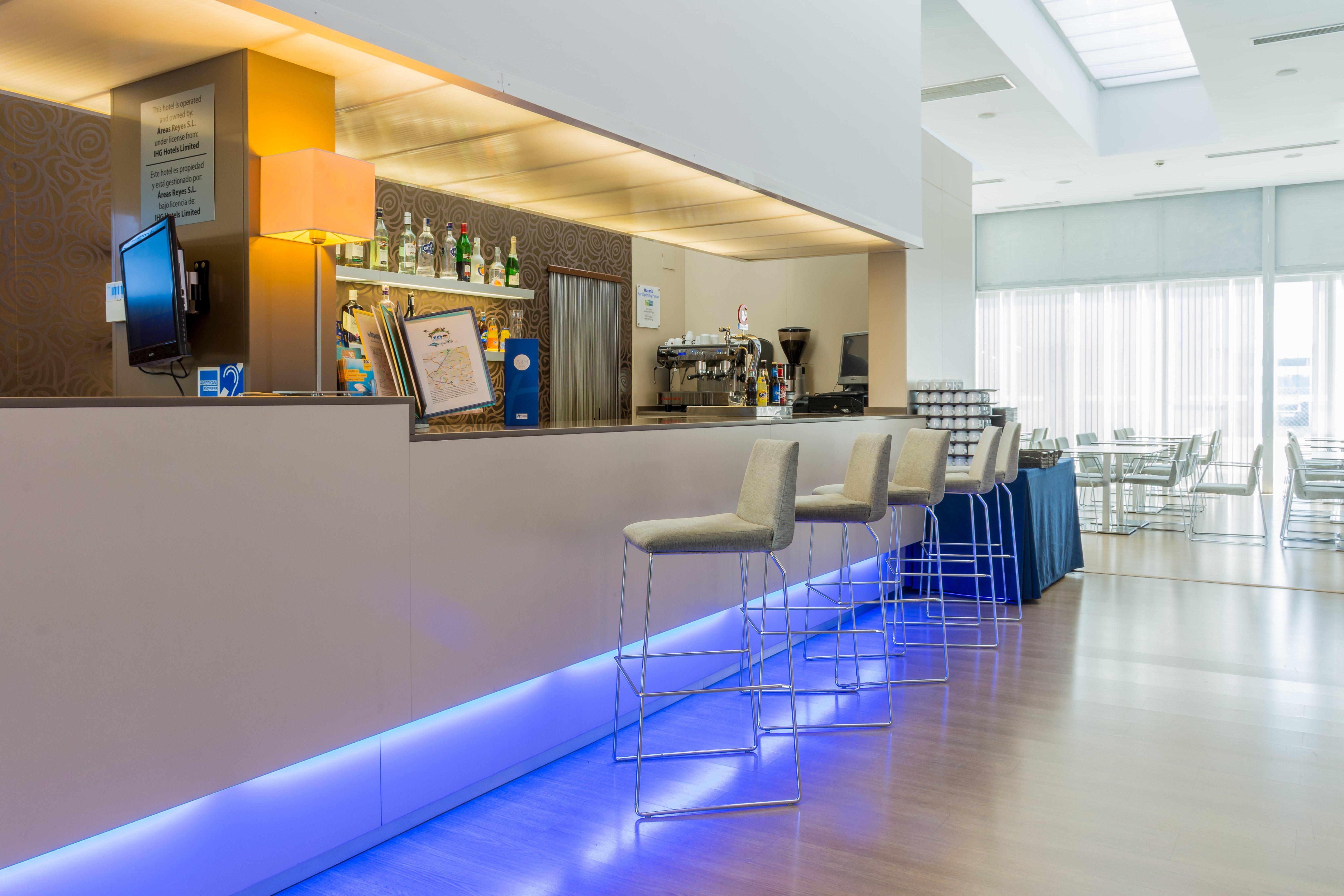 Holiday Inn Express Madrid Leganes By Ihg Esterno foto