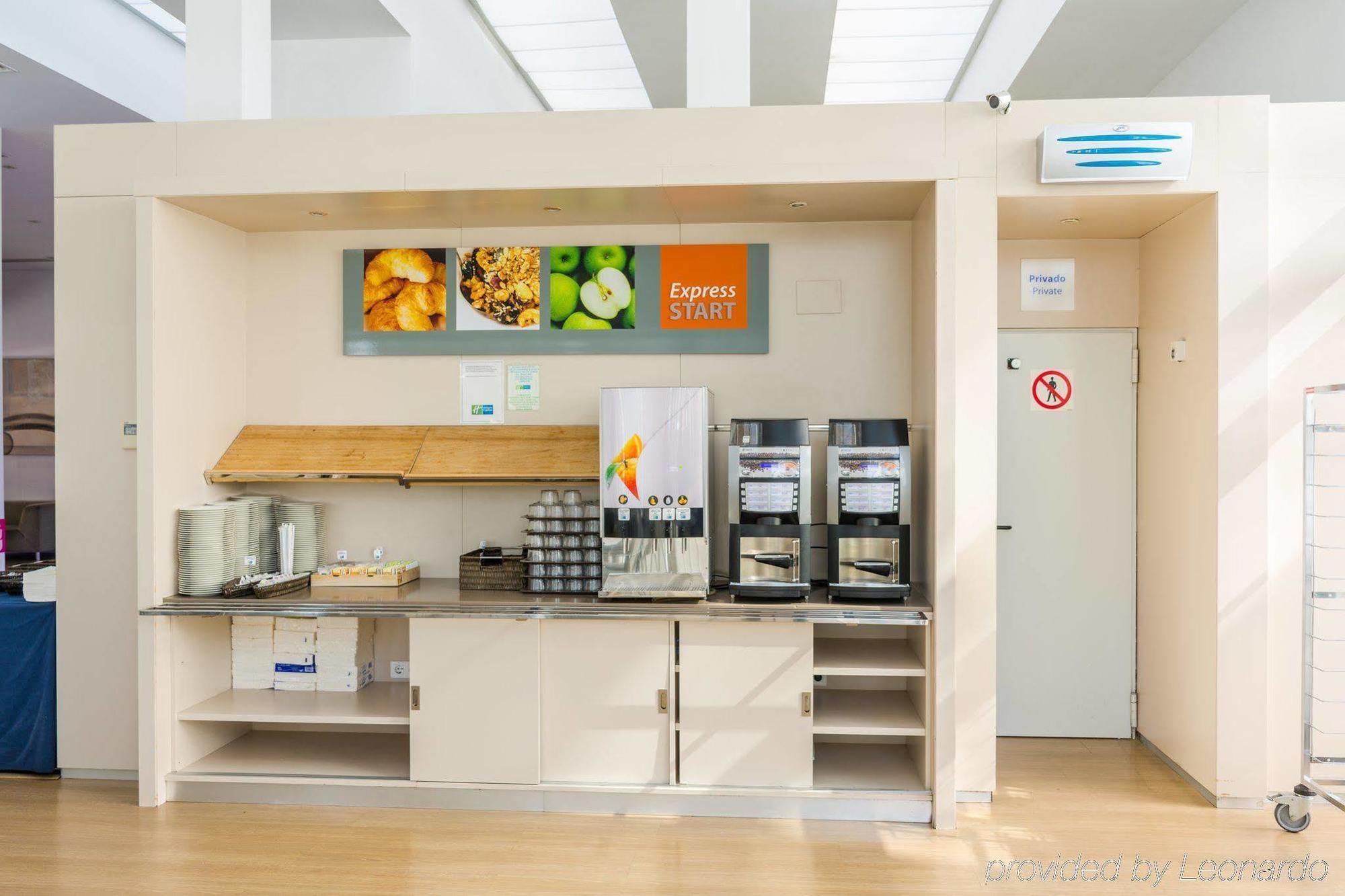 Holiday Inn Express Madrid Leganes By Ihg Esterno foto
